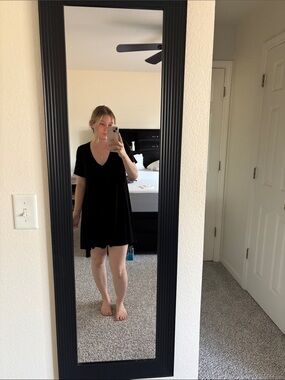 Lulu's V Neck Black Dress